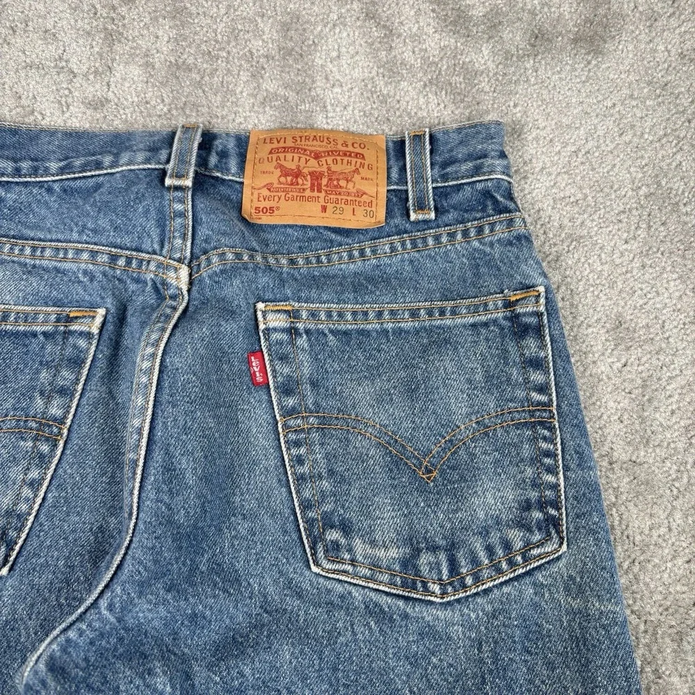 Vintage Levis 505 Jeans Regular Fit Straight Leg Blue Denim Cotton Faded 2002